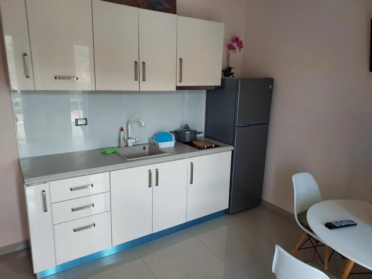 Eden Sea View Apartment Ksamil